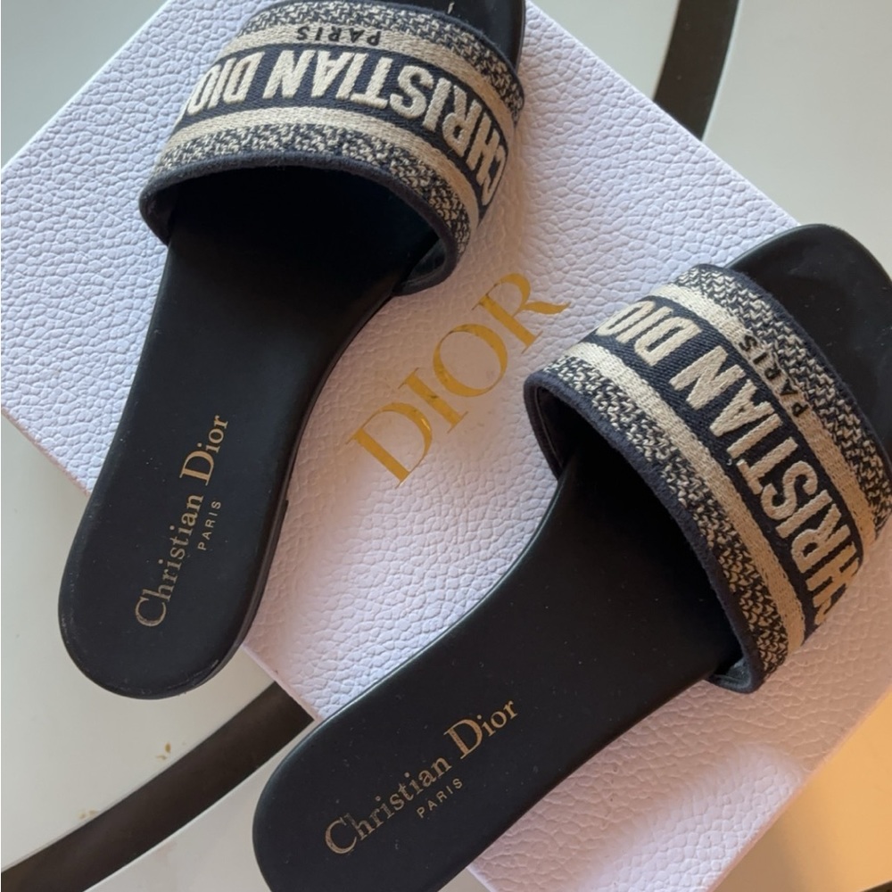 Christian Doir slides